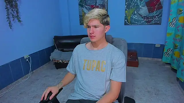 patrik 027 online show from November 19, 2025, 5:51 am