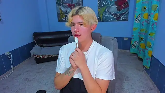 patrik 027 online show from November 21, 2025, 12:42 am