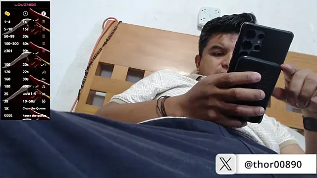 Snapshot of thor000089 chatting on May 20, 2026, 5:54 pm thor000089 online show from May 20, 2026, 5:54 pm