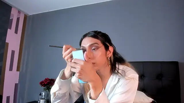 Victoria Badgal  online show from November 19, 2025, 8:31 pm