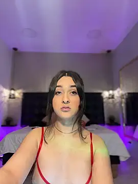 Snapshot of MiahWindsor chatting on June 30, 2026, 8:09 pm MiahWindsor online show from June 30, 2026, 8:09 pm