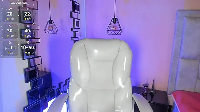 Stefhanyblow online show from May 31, 2026, 10:54 pm