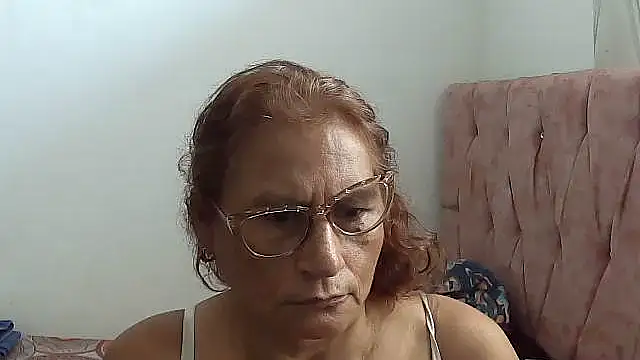 Snapshot of charrysexy1 chatting on February 14, 2026, 2:06 pm charrysexy1 online show from February 14, 2026, 2:06 pm