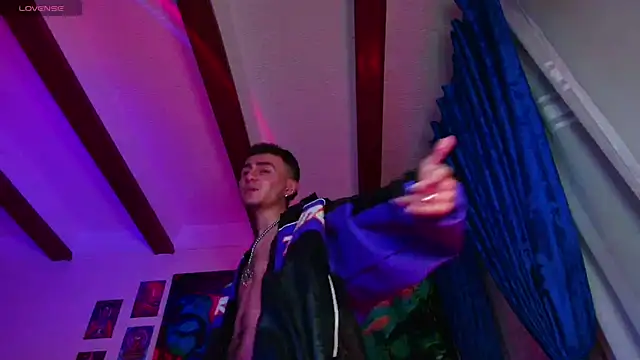 Snapshot of dimitri-bilak chatting on December 5, 2024, 1:42 am dimitri-bilak online show from December 5, 2024, 1:42 am