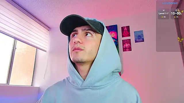 Snapshot of dimitri-bilak chatting on November 21, 2025, 10:09 pm dimitri-bilak online show from November 21, 2025, 10:09 pm