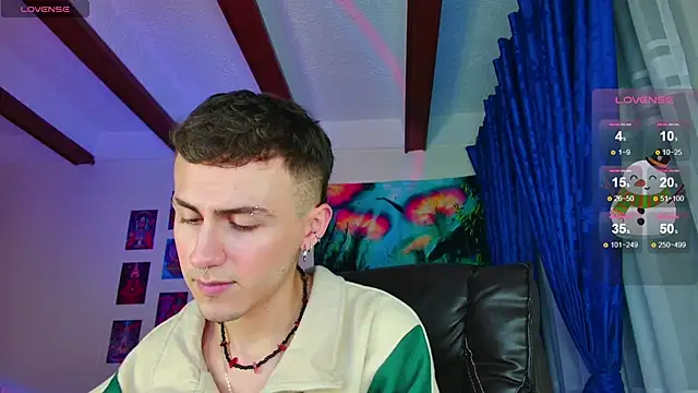 Snapshot of dimitri-bilak chatting on December 17, 2024, 12:34 am dimitri-bilak online show from December 17, 2024, 12:34 am