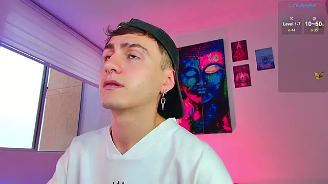 Snapshot of dimitri-bilak chatting on November 23, 2025, 10:20 pm dimitri-bilak online show from November 23, 2025, 10:20 pm