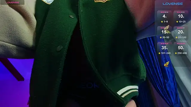 Snapshot of dimitri-bilak chatting on March 8, 2025, 10:34 pm dimitri-bilak online show from March 8, 2025, 10:34 pm