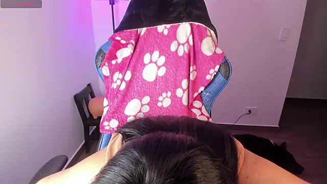 Miss Nicole online show from November 2, 2025, 1:21 am