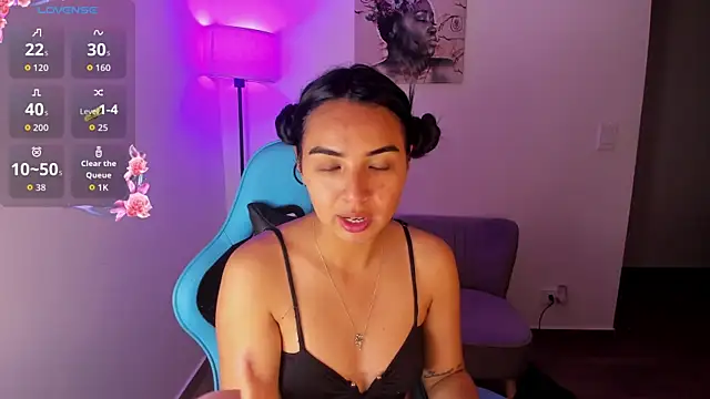 Miss Nicole online show from April 19, 2026, 6:32 pm