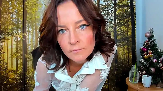 ViciousSiren online show from December 17, 2025, 6:18 am