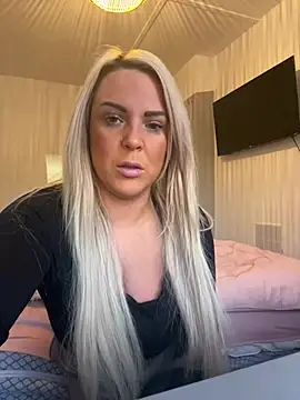 Bustyblondebabe32 online show from January 14, 2026, 8:51 am