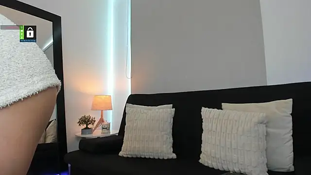 Snapshot of antonella_dom1 chatting on June 2, 2026, 5:13 pm antonella dom1 online show from June 2, 2026, 5:13 pm