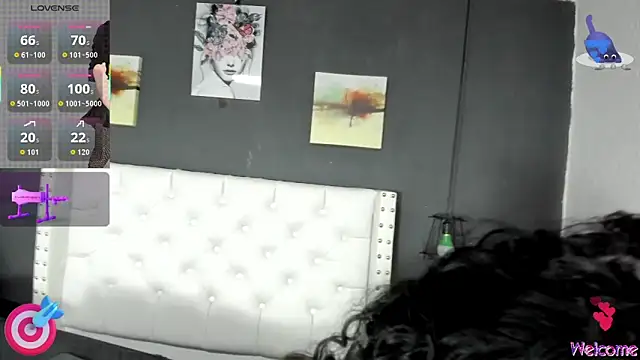 Snapshot of hazel_milf chatting on October 20, 2025, 11:44 am hazel milf online show from October 20, 2025, 11:44 am