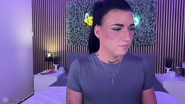 LizaRoxx online show from September 20, 2025, 8:36 pm