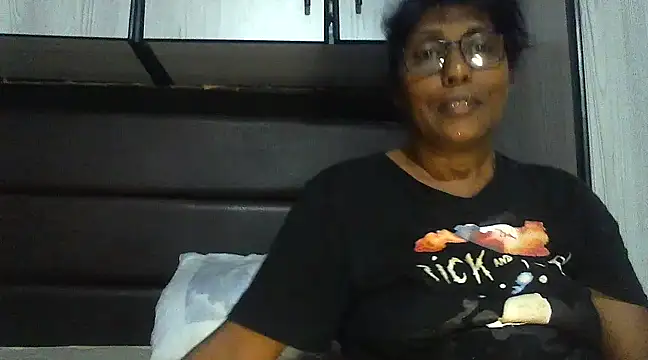 Snapshot of MsAttitude chatting on February 22, 2025, 3:14 pm MsAttitude online show from February 22, 2025, 3:14 pm