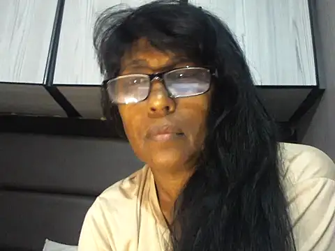 Snapshot of MsAttitude chatting on February 12, 2026, 6:57 am MsAttitude online show from February 12, 2026, 6:57 am