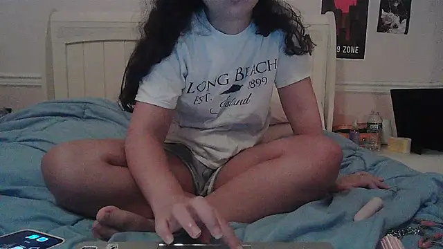 Snapshot of Goddess-Bambi chatting on June 12, 2026, 5:05 am Goddess-Bambi online show from June 12, 2026, 5:05 am