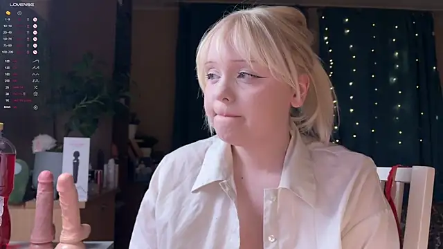 LisaLaas online show from March 26, 2026, 10:07 pm