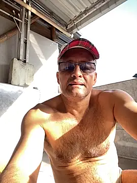 Snapshot of Daddyhot_Alejo chatting on October 19, 2025, 9:17 pm Daddyhot Alejo online show from October 19, 2025, 9:17 pm