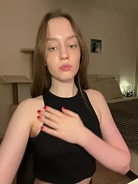 Snapshot of malyshhka chatting on July 5, 2026, 9:43 pm malyshhka online show from July 5, 2026, 9:43 pm