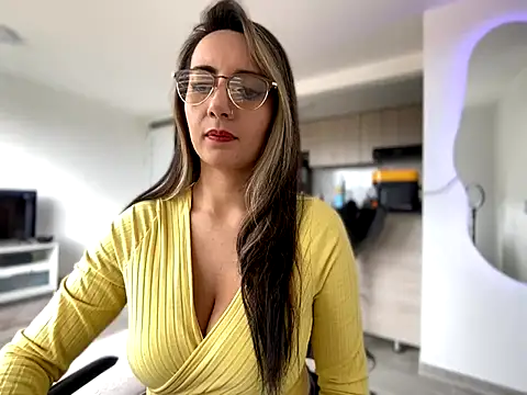 Anny Moore09 online show from September 15, 2025, 2:17 pm