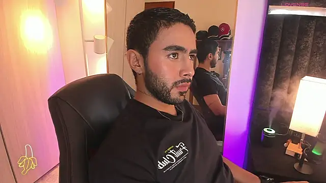 ItsMeEros online show from December 14, 2025, 10:15 pm