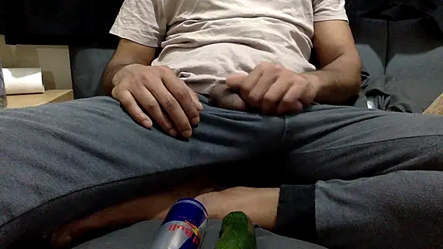 Snapshot of CoolBiDude chatting on May 2, 2026, 6:35 pm CoolBiDude online show from May 2, 2026, 6:35 pm