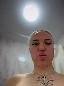 pinkstar  online show from March 15, 2026, 6:31 am