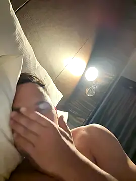 Snapshot of Jonkitzler1 chatting on September 26, 2025, 9:32 pm Jonkitzler1 online show from September 26, 2025, 9:32 pm