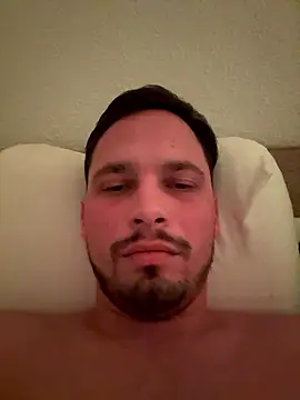 Snapshot of Jonkitzler1 chatting on January 8, 2026, 7:20 pm Jonkitzler1 online show from January 8, 2026, 7:20 pm