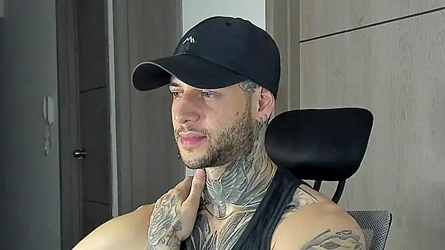 Snapshot of _jamesleandros1 chatting on September 11, 2025, 2:22 am jamesleandros1 online show from September 11, 2025, 2:22 am