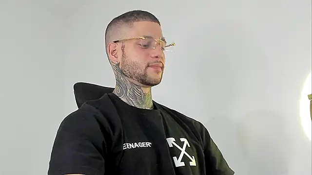 Snapshot of _jamesleandros1 chatting on September 30, 2025, 2:06 am jamesleandros1 online show from September 30, 2025, 2:06 am