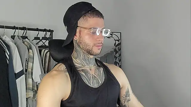 Snapshot of _jamesleandros1 chatting on November 11, 2025, 11:20 pm jamesleandros1 online show from November 11, 2025, 11:20 pm