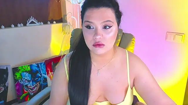 Snapshot of Malika_uAngel chatting on May 4, 2026, 11:18 pm Malika uAngel online show from May 4, 2026, 11:18 pm