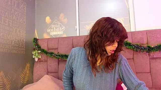 SabinaMerchetti online show from November 30, 2025, 2:18 pm