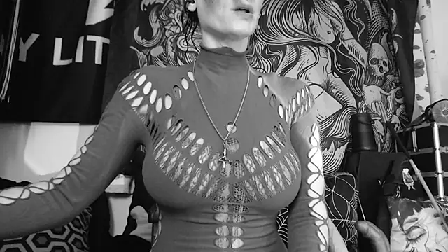 Silentmary online show from April 3, 2026, 2:18 am