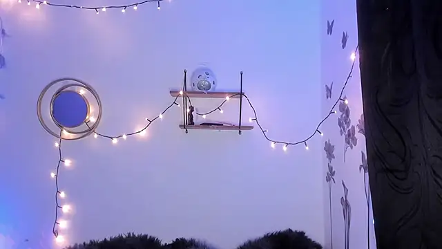 Eva Lee  online show from March 12, 2025, 7:46 am