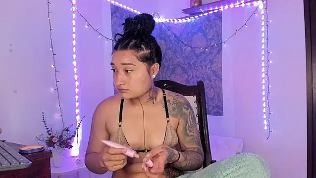 Snapshot of Eva_Lee_ chatting on February 27, 2026, 9:20 am Eva Lee online show from February 27, 2026, 9:20 am