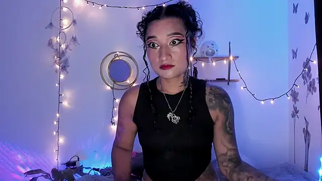 Eva Lee  online show from March 11, 2025, 7:57 am