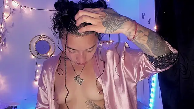 Eva Lee  online show from March 2, 2025, 9:10 am