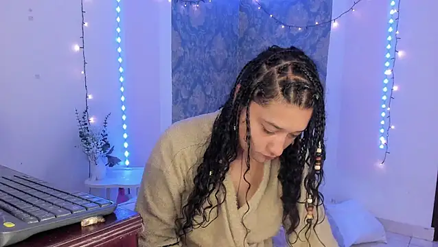 Eva Lee  online show from March 31, 2026, 10:50 am