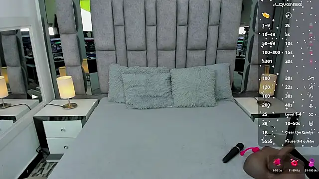 EMMAHILL1 online show from November 12, 2025, 11:25 am