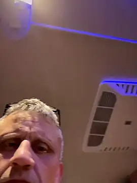 Snapshot of prekumstud chatting on March 2, 2025, 12:03 pm prekumstud online show from March 2, 2025, 12:03 pm