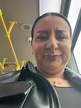 Snapshot of Abril_Luv chatting on February 13, 2026, 12:27 pm Abril Luv online show from February 13, 2026, 12:27 pm