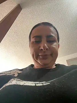 Snapshot of Abril_Luv chatting on January 19, 2026, 1:26 pm Abril Luv online show from January 19, 2026, 1:26 pm