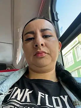 Snapshot of Abril_Luv chatting on February 9, 2026, 12:14 pm Abril Luv online show from February 9, 2026, 12:14 pm