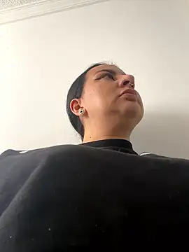 Snapshot of Abril_Luv chatting on January 17, 2026, 12:42 pm Abril Luv online show from January 17, 2026, 12:42 pm