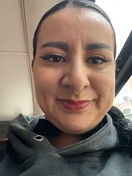 Snapshot of Abril_Luv chatting on February 24, 2026, 12:17 pm Abril Luv online show from February 24, 2026, 12:17 pm