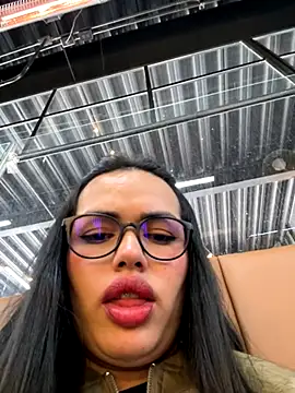 andra rose online show from November 14, 2025, 7:39 pm